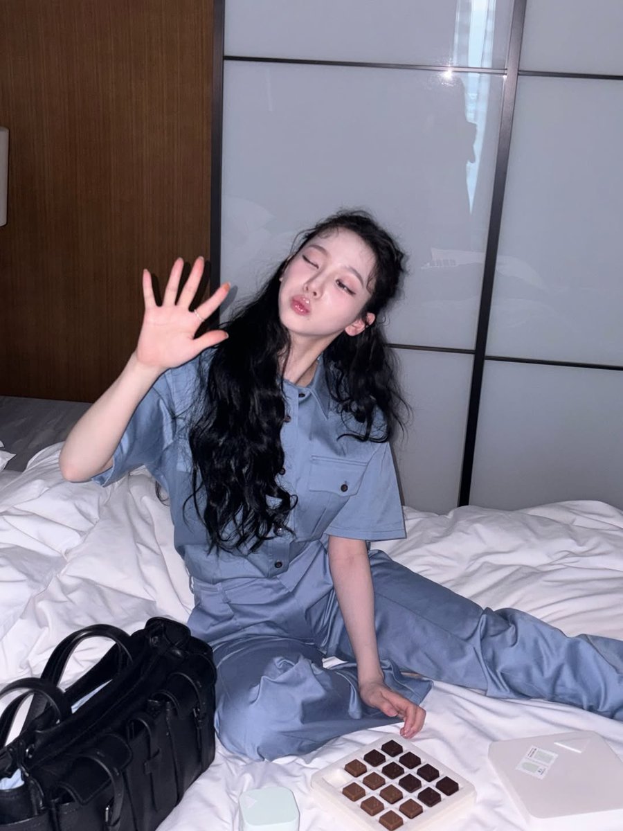 karina pics tweet media