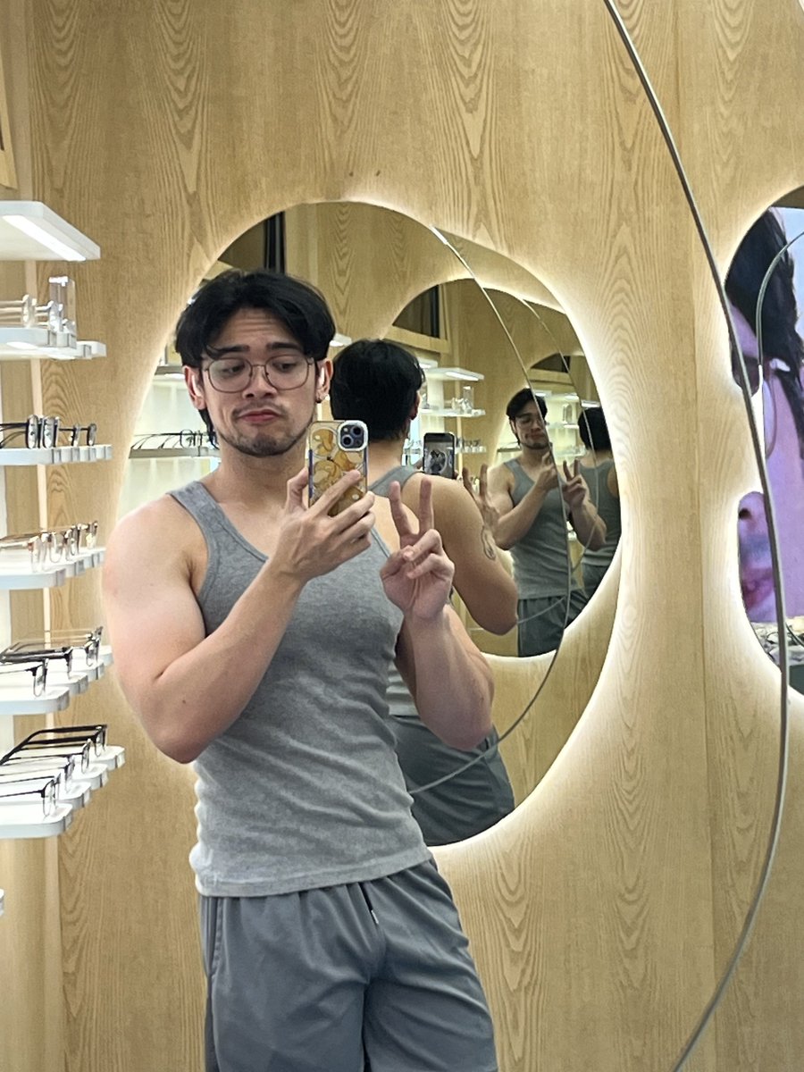 Fin (OG psyduck enthusiast) 🎈🎈 tweet media