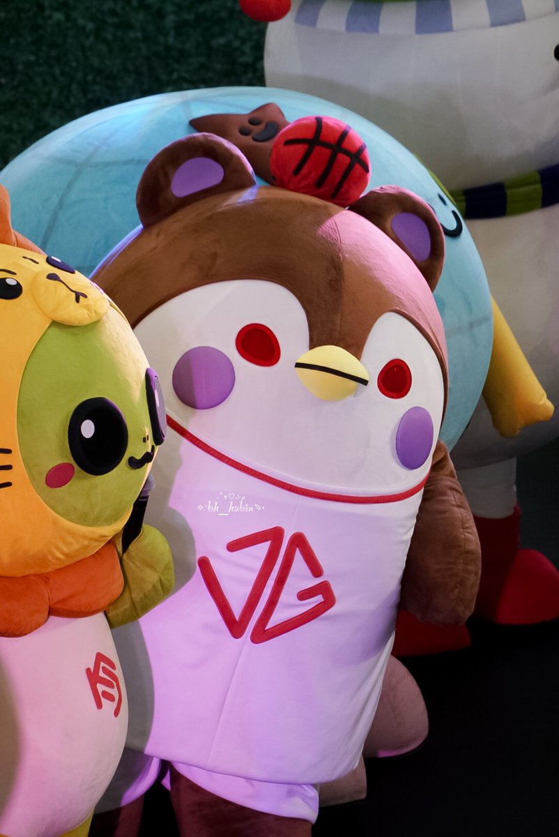 วอวอ○(`w-w°)♡ tweet media