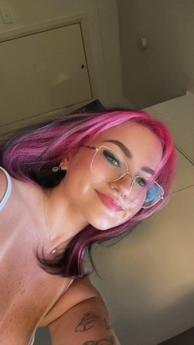 layla !! tweet media