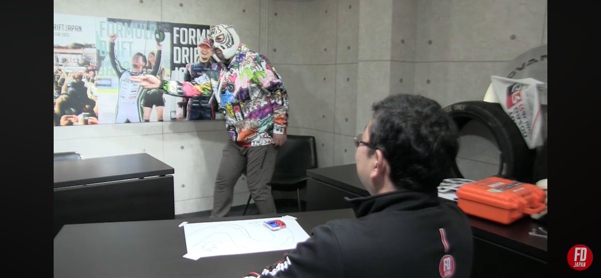 れぼはち tweet media