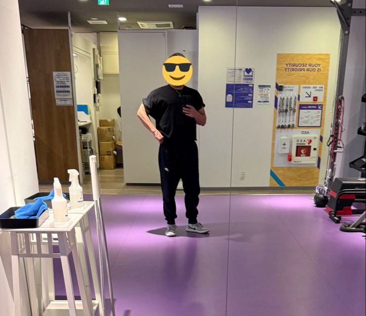 3week_'s tweet photo. 肩トレ頑張ってきました💪 https://t.co/eGw14Ydbnf