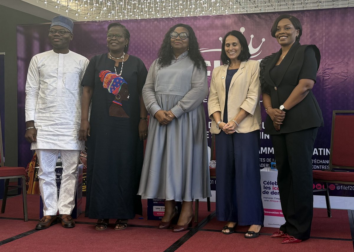 UNBenin's tweet photo. Au #FILEF🇧🇯, @UNBenin a animé un panel sur le leadership féminin dans l’entrepreneuriat, avec Claudia Savarese, Directrice pays @FIDAfriqueOuest
Au cœur des échanges : la culture du leadership, la digitalisation, l'accès au financement et aux ressources.
#EntrepreneuriatFéminin https://t.co/E5ZoNVUn6n