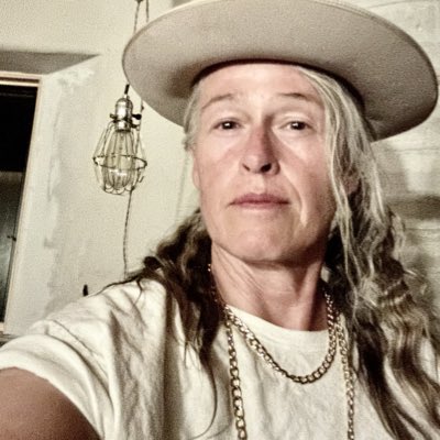 bett williams tweet media