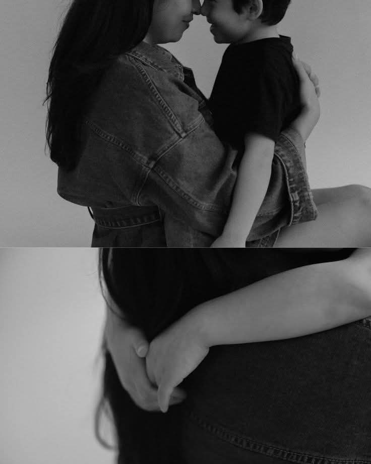 AbinayaAk3190's tweet image. நான் வாழும் வாழ்வே உனக்காகத்தானே 🫂😘
 🤌🧎‍♀️🌏🫰
#mylife 

#aparna❤️