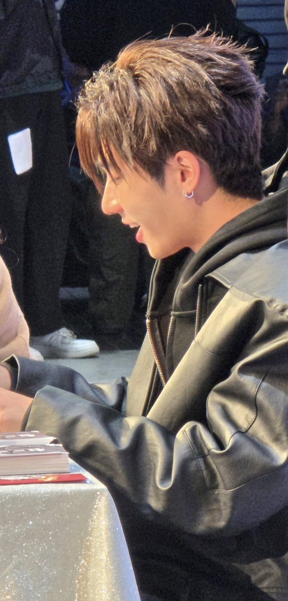 n.nps 🐯🐶 tweet media