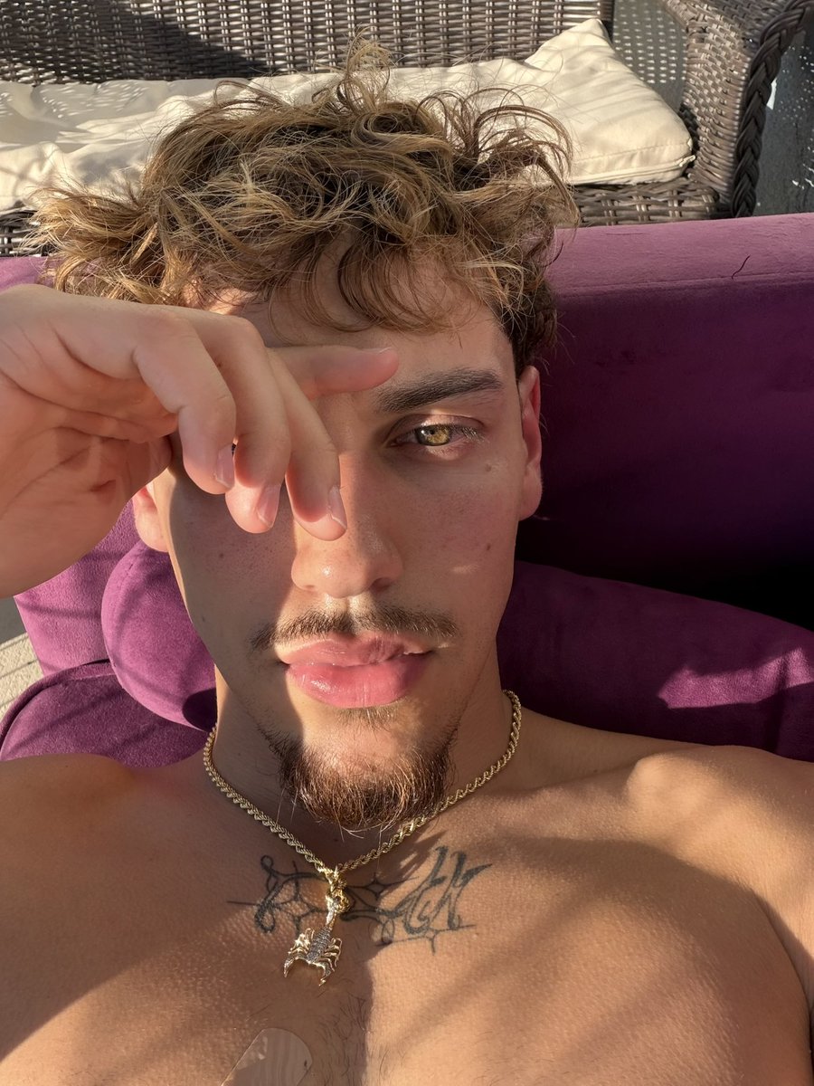 iyse®️ tweet media