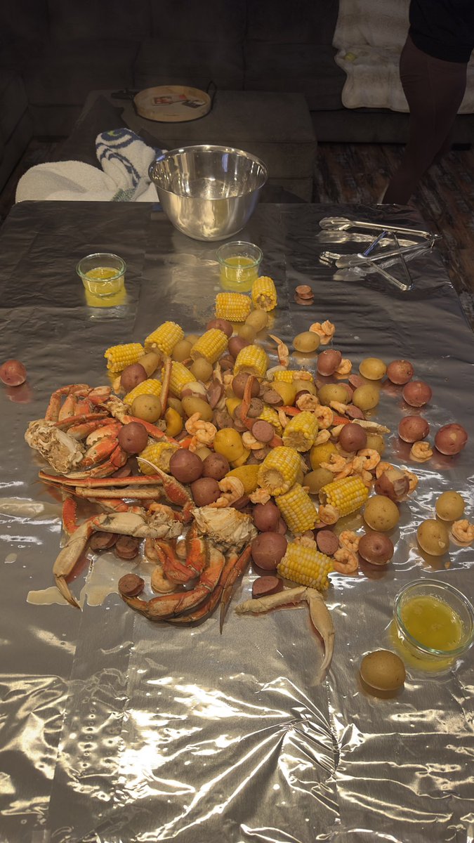 DapperJameson tweet media