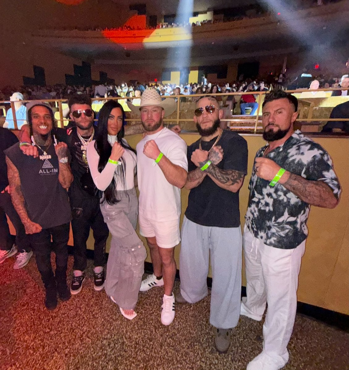 Heatheraces's tweet photo. #bkfc87 Hardrock Casino, Hollywood FL. 🔥 Amazing seats, amazing nights. 🙏🏼 @bareknucklefc #bkfc https://t.co/dhnvgHWpxj