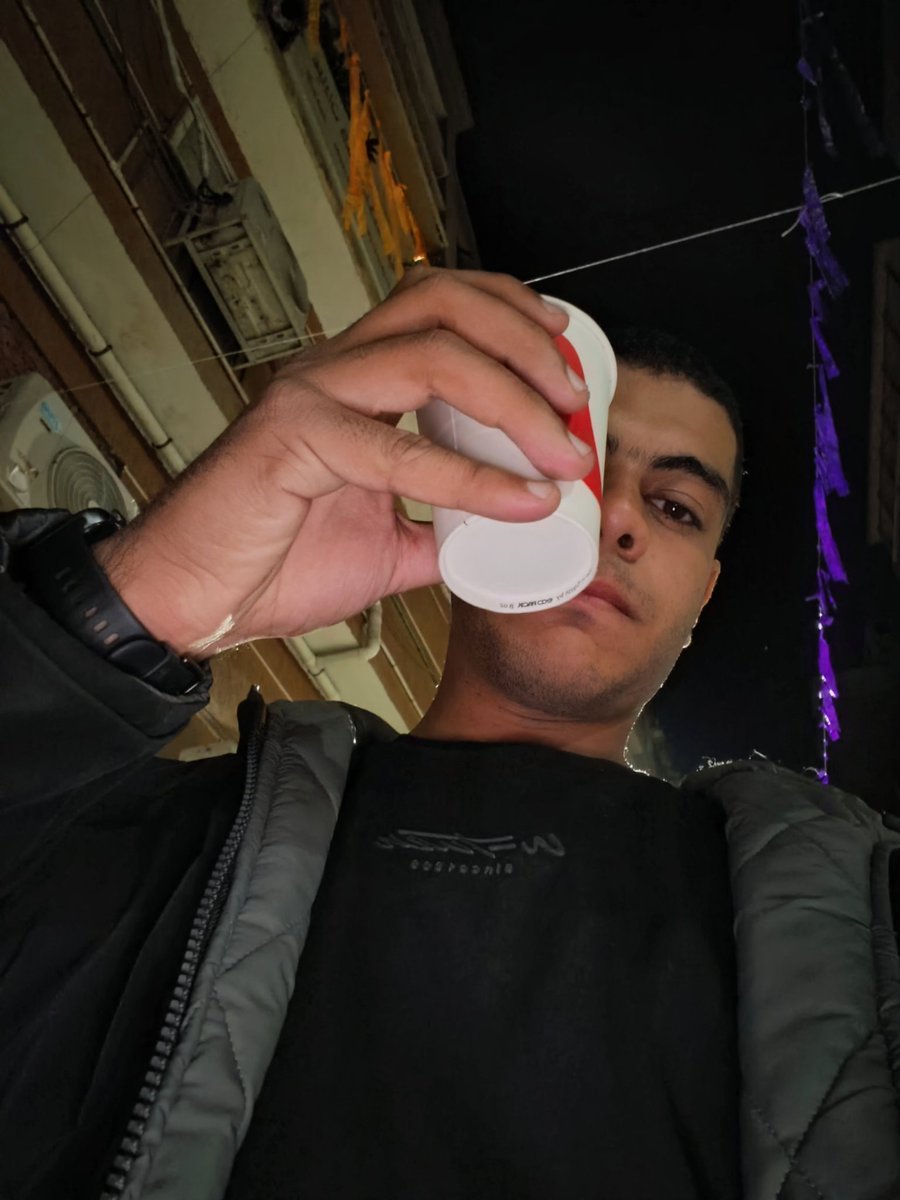 fk_itweball's tweet photo. راجع من قعدة مع صديقي ال low maintenance بعد ما لخصتله حياتي أخر 21 يوم وكلنا سجق وبراغر
لو ده مش العيد يبقى ايه العيددد؟ https://t.co/2ddhyPjlN1