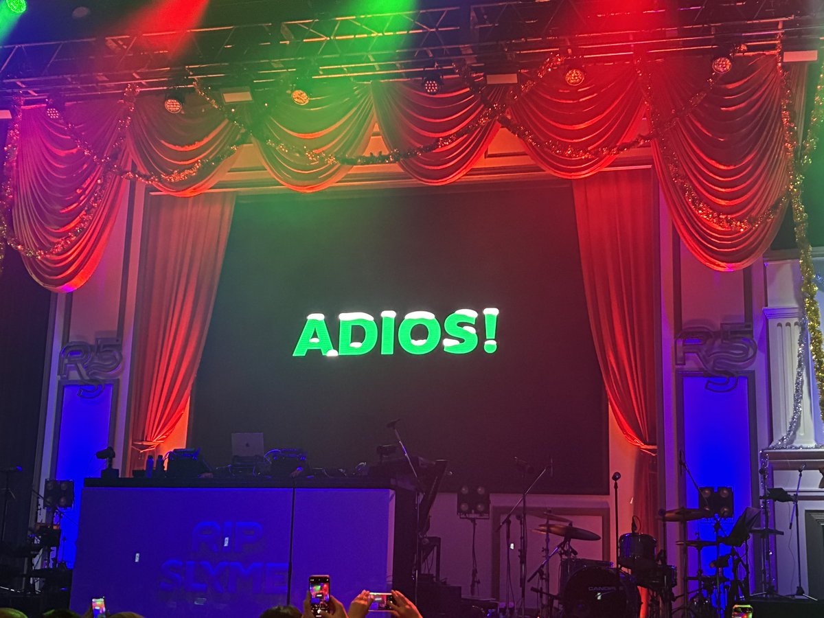 ののりょー tweet media