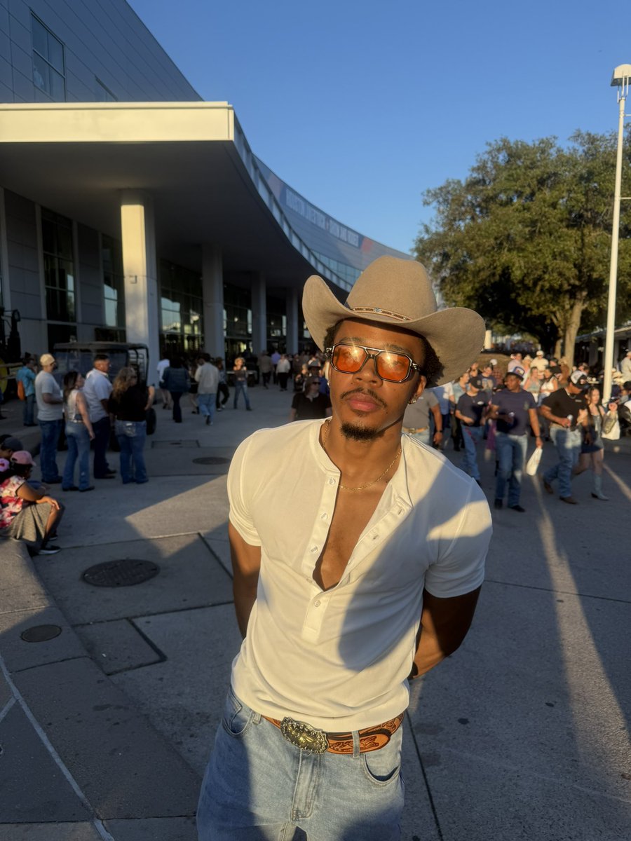 𝔻𝕖𝕧𝕚𝕠𝕟 :) tweet media