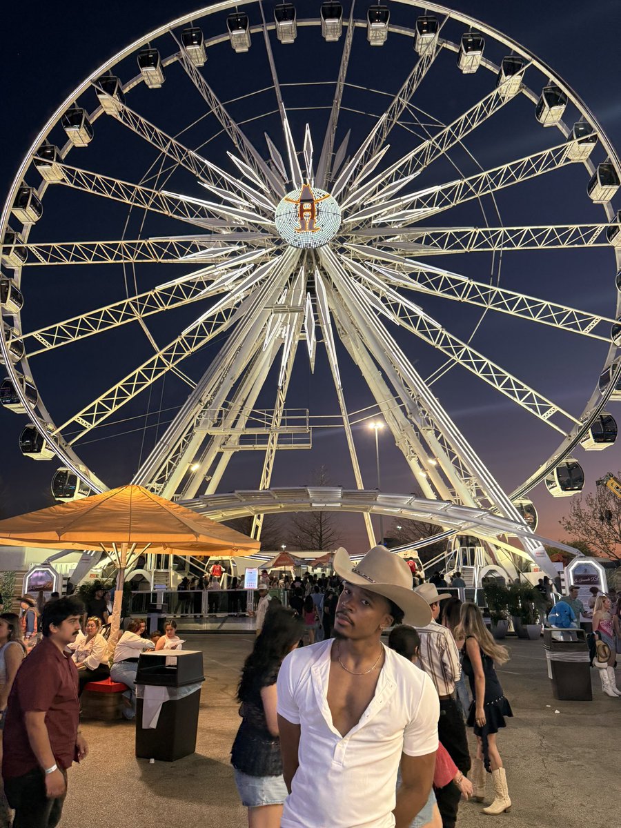 𝔻𝕖𝕧𝕚𝕠𝕟 :) tweet media