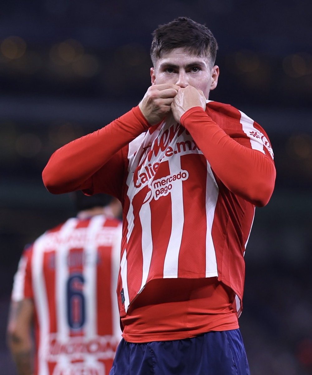 LosDeChivas5's tweet photo. Con el permiso de la afición de piel ROJIBLANCA ** tengo su permiso para celebrar el muy sufrido triunfo de hoy. Hay me avisan porfa. Besos pero no en sus esos. Quedo a sus órdenes.
#SinEnvidia.. https://t.co/szVJpe2b6u