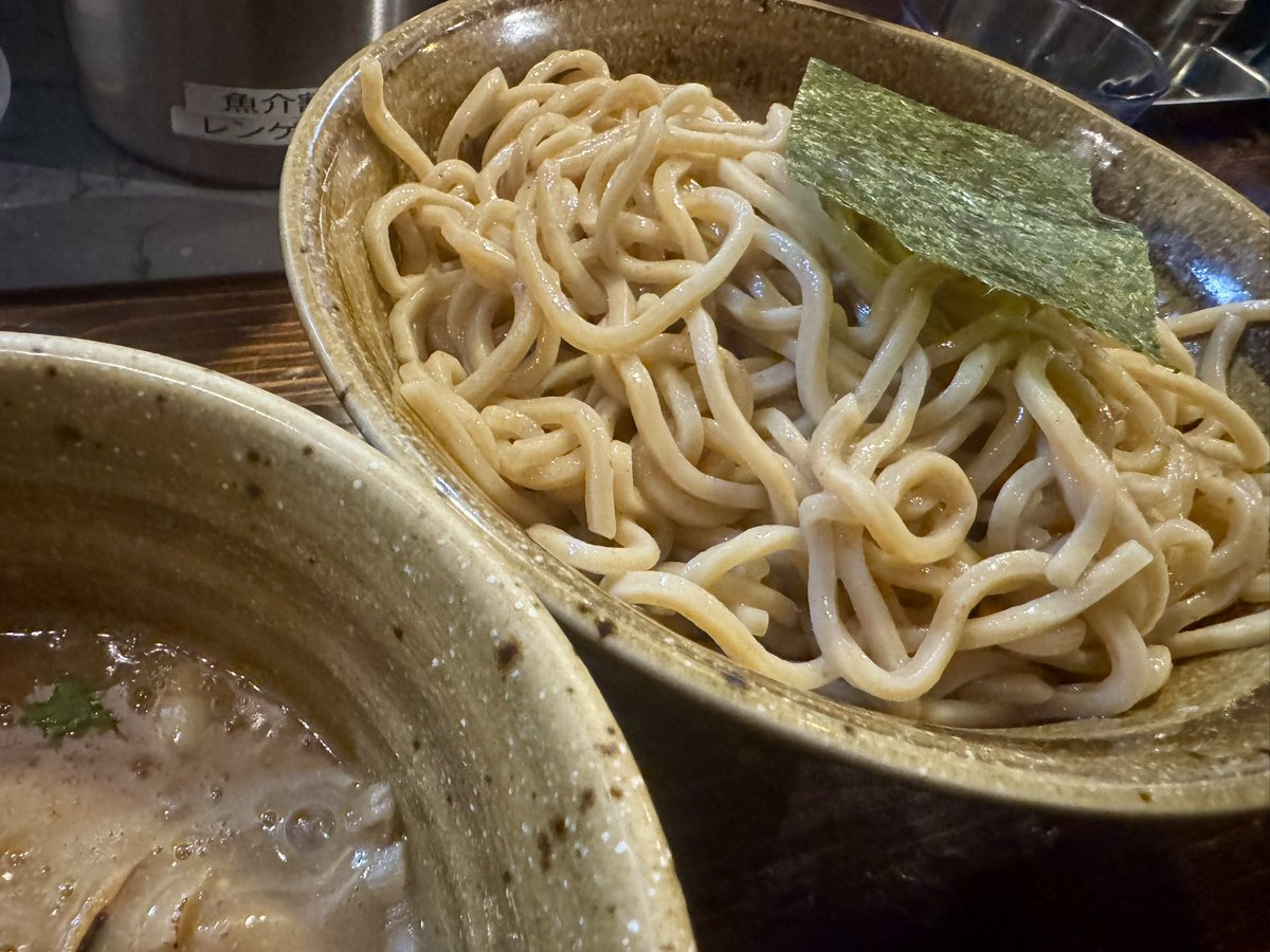 KEN1EXE's tweet photo. 吉のえん寺さんに久々に来たら味変わってたな
昔はそんなマンモスさんと違わなかったんだけども https://t.co/OLZRdWjcQd