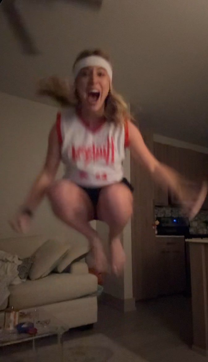 Molly Robinson tweet media