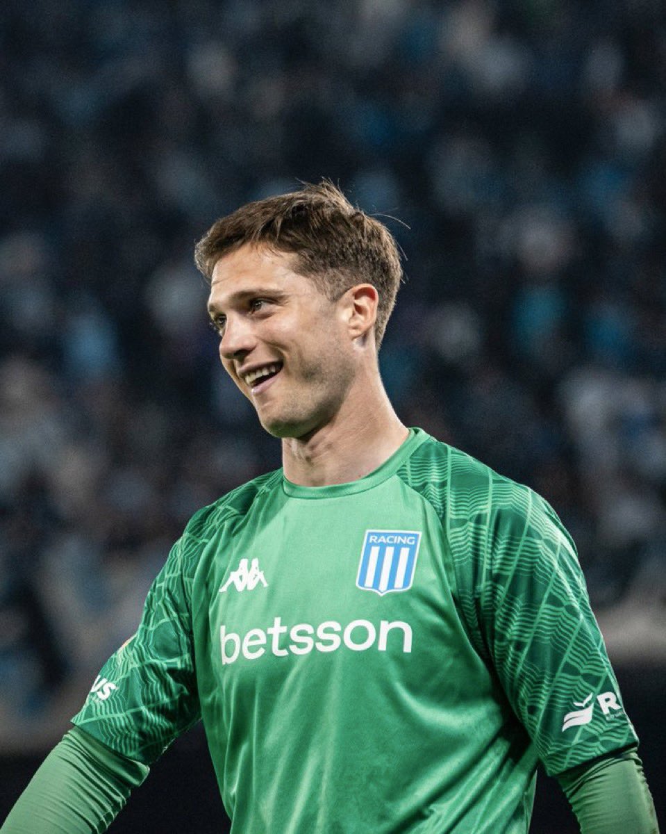 No le hagan una calle, háganle una avenida. 

El mejor arquero del fútbol argentino, Facundo Cambeses🧤.