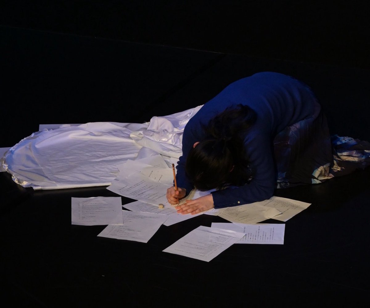 betty_manahe's tweet photo. 浮遊ガキ『収穫祭』無事に終演しました。
蓬の書いた作品、「君が光ったその後に」に出演しました

実は旗揚げ公演の時も役者で話を頂いてたのですが私がスケジュールの都合でお断りをし。。。去年の夏ぐらいに「今度こそ、役者で参加させてくれ！」と、蓬と固い握手を交わしたのを覚えてます。 https://t.co/jr46Vt9l0f