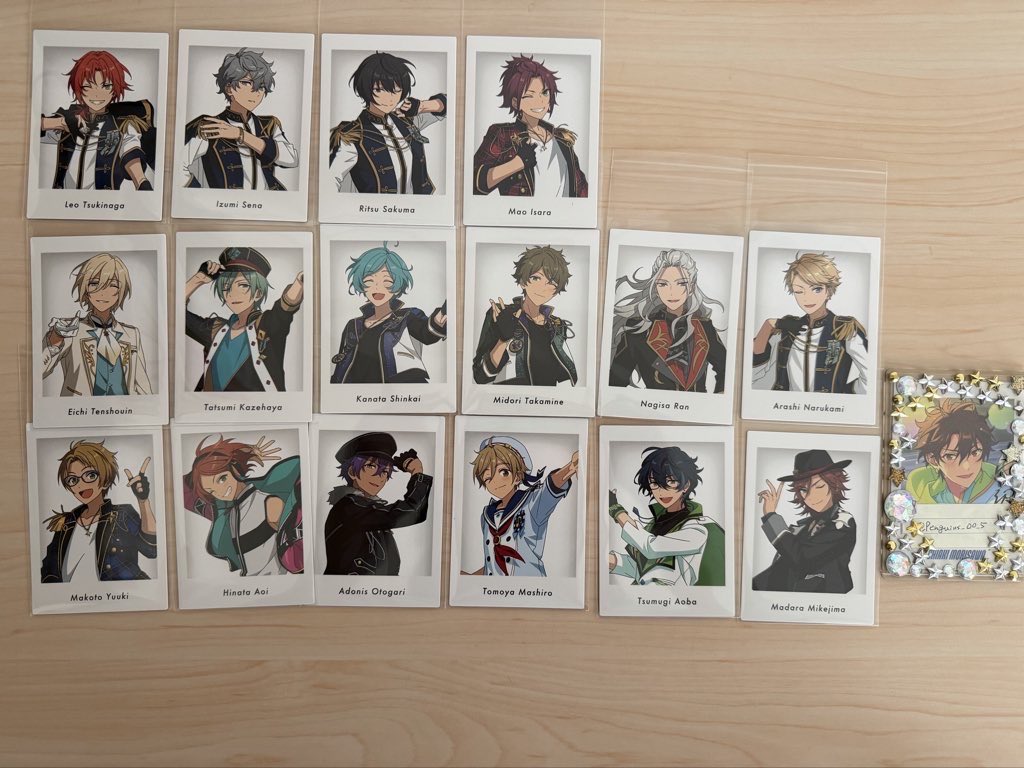 Penguins_00_5's tweet photo. @ppppqqqqq11111 初めまして、こんにちは。検索より失礼いたします。当方英智・泉を所持しておりますが、晃牙・ジュン（友人分）との交換は可能でしょうか。
本日13〜16時頃まで池袋手渡し可能です。ご検討のほど、よろしくお願いいたします。 https://t.co/5JBoOXNXpD