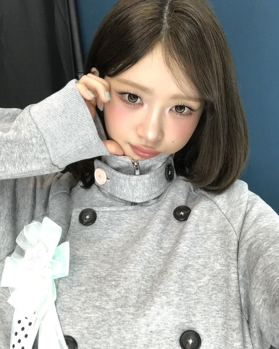 rei pics tweet media