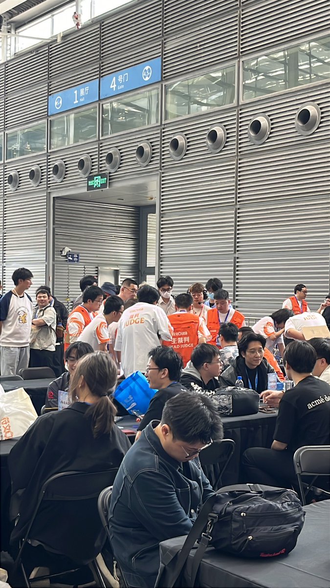 Randyyy 🔜 Lille Regional tweet media