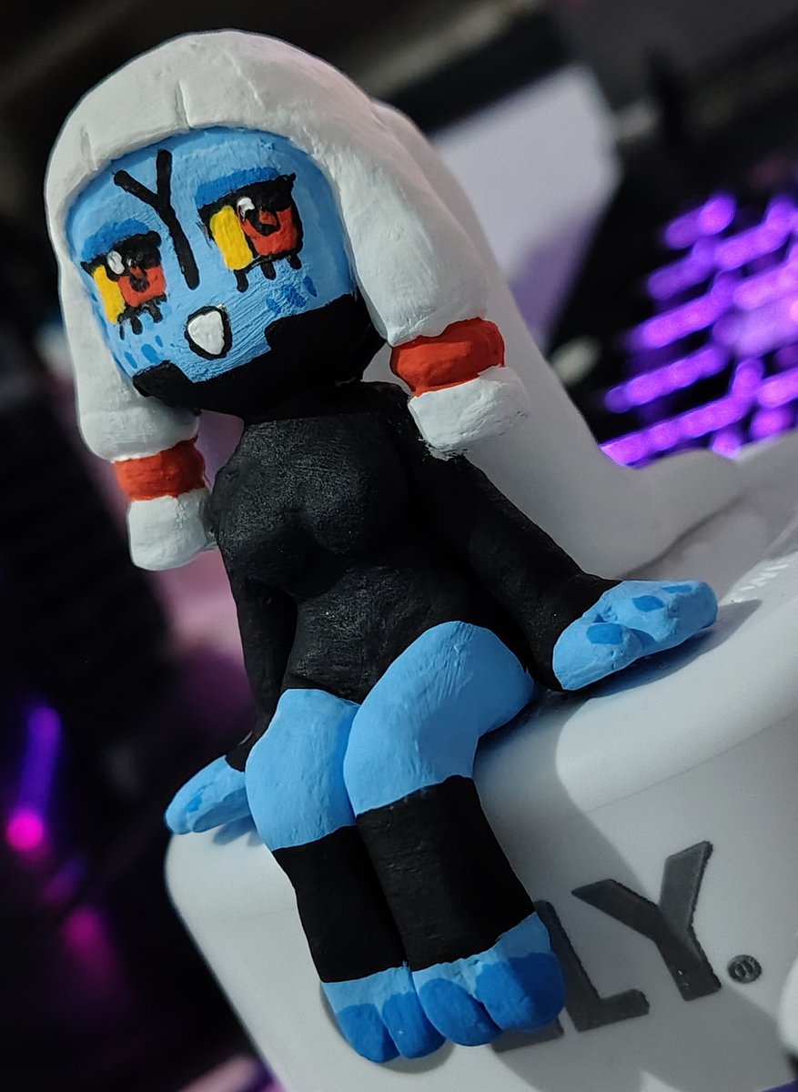 Glass 🔞 tweet media