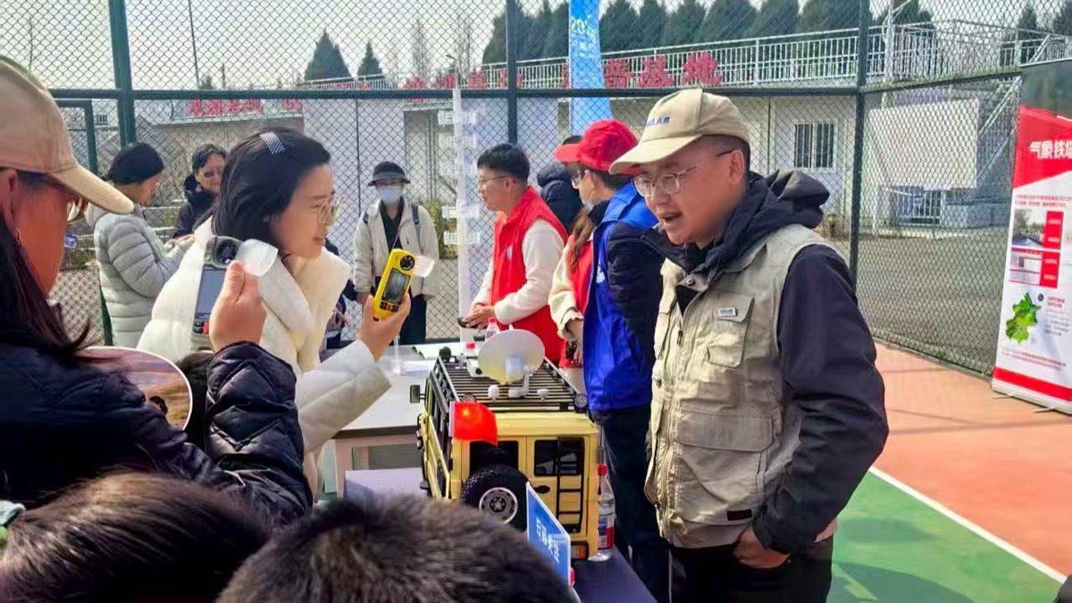 ZOGLAB's tweet photo. [Meteorological Science Popularization] 
On March 21, 2026, ZOGLAB Team  participated in the Beijing Meteorological Service's 323 World Meteorological Day themed event.
#worldmeteorologicalday
#weatherstation
#mobileobservation https://t.co/sNj3lWzaU9