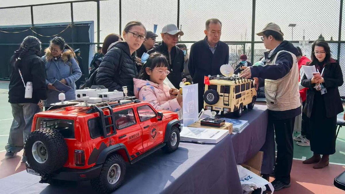 ZOGLAB's tweet photo. [Meteorological Science Popularization] 
On March 21, 2026, ZOGLAB Team  participated in the Beijing Meteorological Service's 323 World Meteorological Day themed event.
#worldmeteorologicalday
#weatherstation
#mobileobservation https://t.co/sNj3lWzaU9