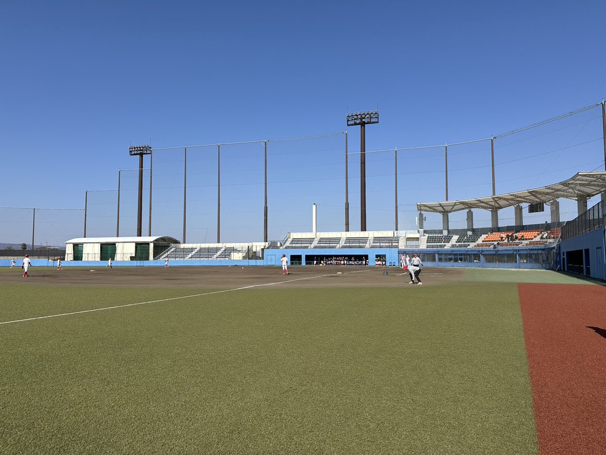 honjoyuri_ls's tweet photo. 【長野遠征⚾️】
2月茨城遠征に続き、交流大会に招待頂き佐久へお邪魔しました！
コロナ渦前以来の交流⚾️
素晴らしいスタジアム🏟️と天気☀️に恵まれ、実りある遠征に👍

#佐久リトルシニア
#上田南リトルシニア
#佐久総合運動公園
#本荘由利リトルシニア https://t.co/2c1Ac8uakN
