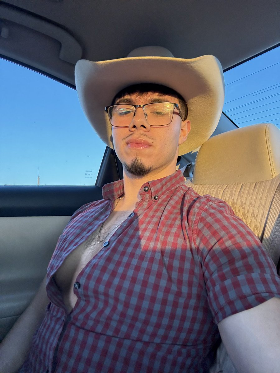 carlos ✧ tweet media