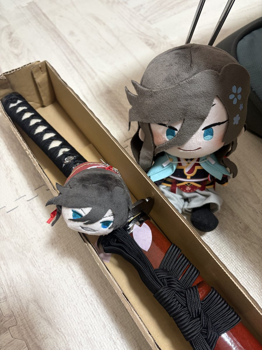 梓想庵(<a href="/shisouan/">梓想庵／刀剣販売むしゃ処</a>)さまより和泉守兼定を制作して頂きました！
山姥切国広に続いて2振り目
大事にしていきます