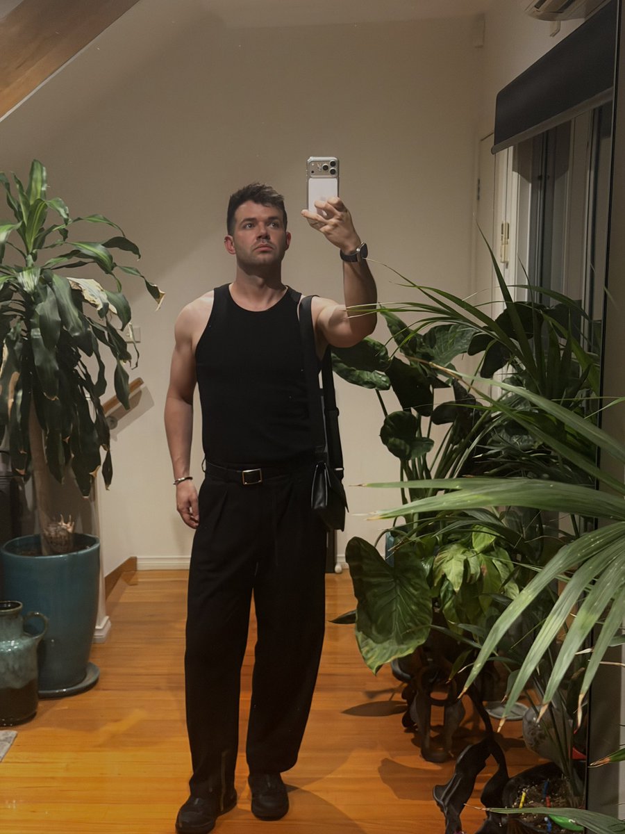 JamieNizer's tweet photo. it’s giving Amazon forest 🤳🏼 https://t.co/AbKkQLtsDr