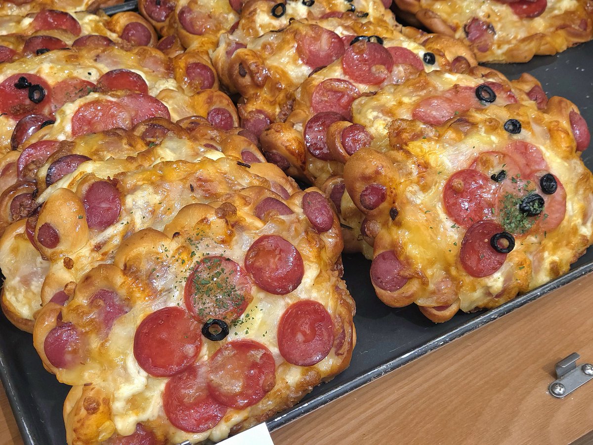 Halmoney tweet media