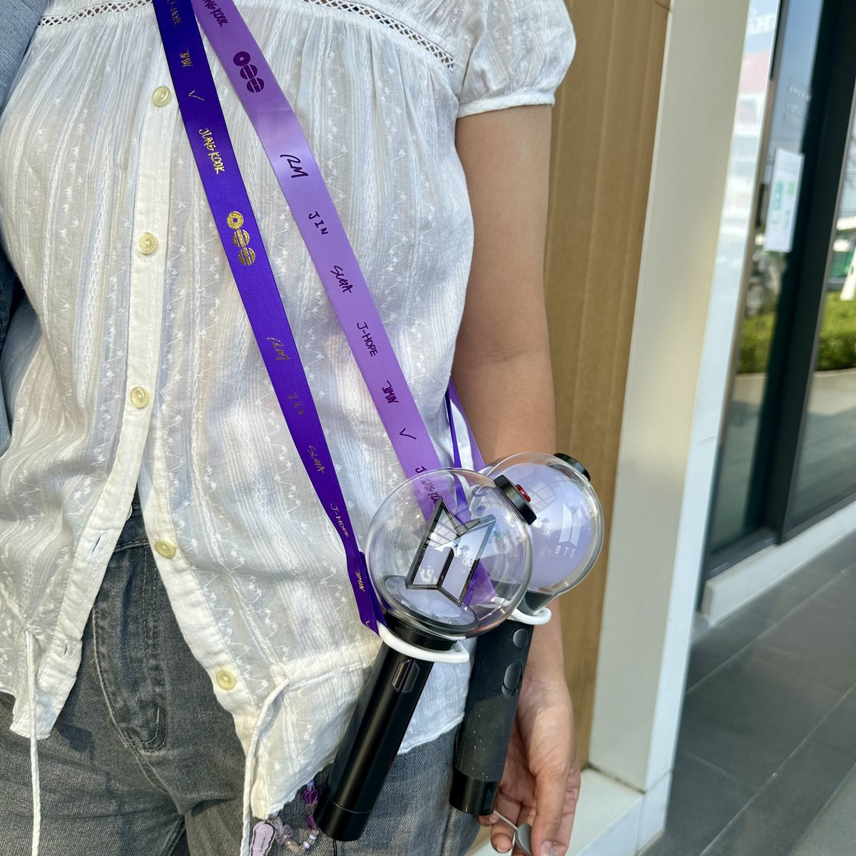 ɢɪᴠᴇ ᴀᴡᴀʏ ꕀ₊⋆ 💜 ⤸
𝐀𝐫𝐦𝐲 𝐁𝐨𝐦𝐛 𝐒𝐭𝐫𝐚𝐩♡̷ ⁷

𝟐𝟎 𝐩𝐜𝐬
(random ม่วงอ่อน ม่วงเข้ม)

📮42฿(พท.ห่างไกล+20)

🏷️ฟอร์มจอง วันนี้ 18.00

ใครไปคอนโกยาง แนะนำกรอกรอบนี้น้า
(เพิ่มเติม↓)
 #BTS_ARIRANG