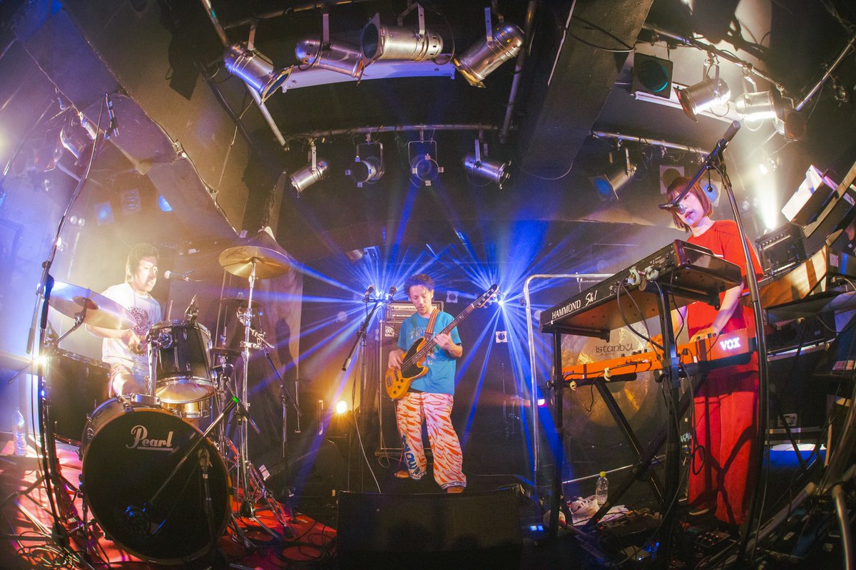 MLG_band's tweet photo. 連休初日はモーモールルギャバン新潟にて『奇天烈祭’26』に出演しました。主催のTHE KING OF ROOKIEが地元新潟で素晴らしい祭りを企画、その若きエネルギーにひたすら胸が熱くなりました。ありがとうございました！

Photo by @LuckyHappySHUN https://t.co/R3w3Qr7N75