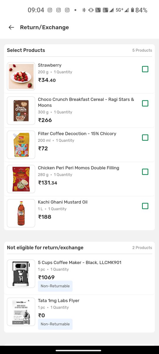 sambitrants's tweet photo. @bigbasket_com What scam is this ?? The product photo on the app vs what is delivered are polar opposites and the product is non-returnable. https://t.co/uS88MfId1X