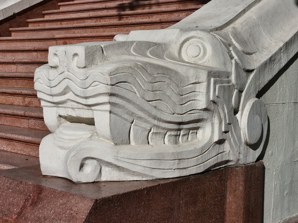 Leonardo López Luján tweet media