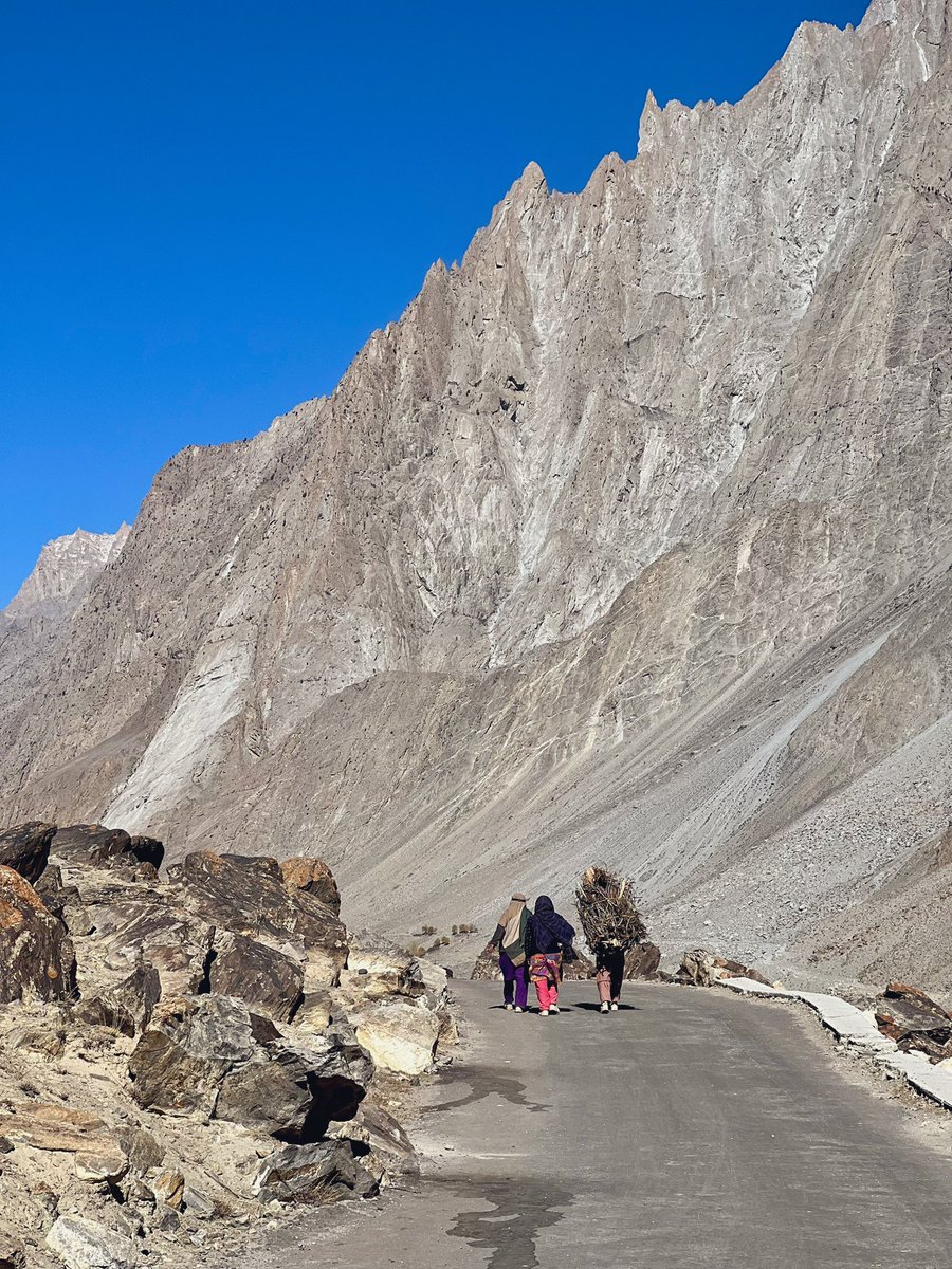 จอห์น ล็อค tweet media