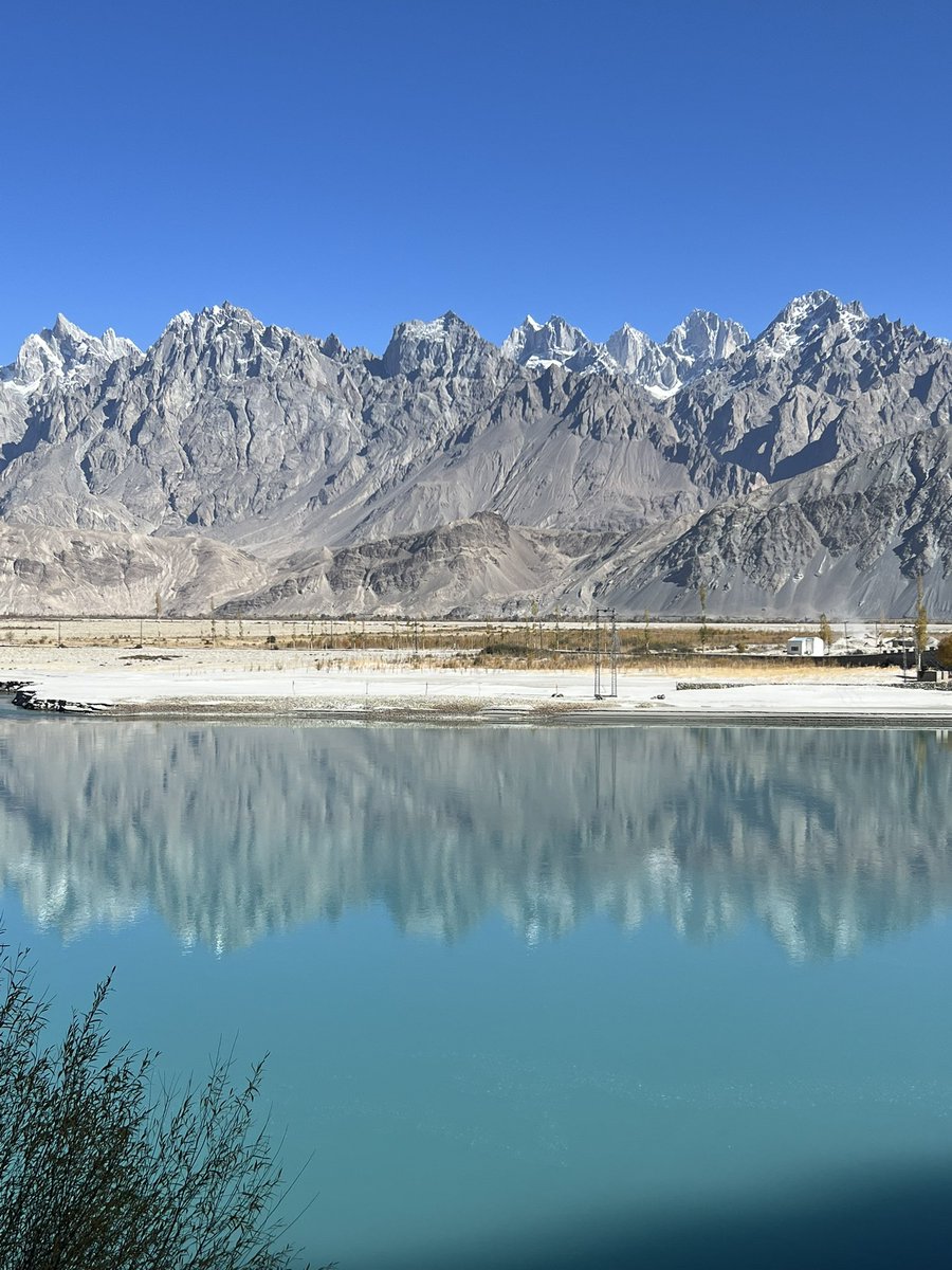 จอห์น ล็อค tweet media