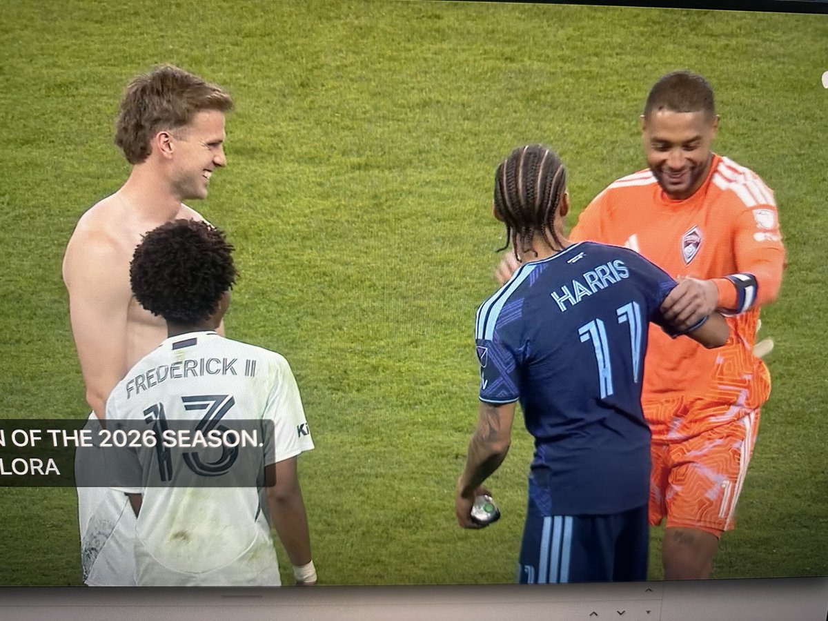 Burgundy Wave tweet media