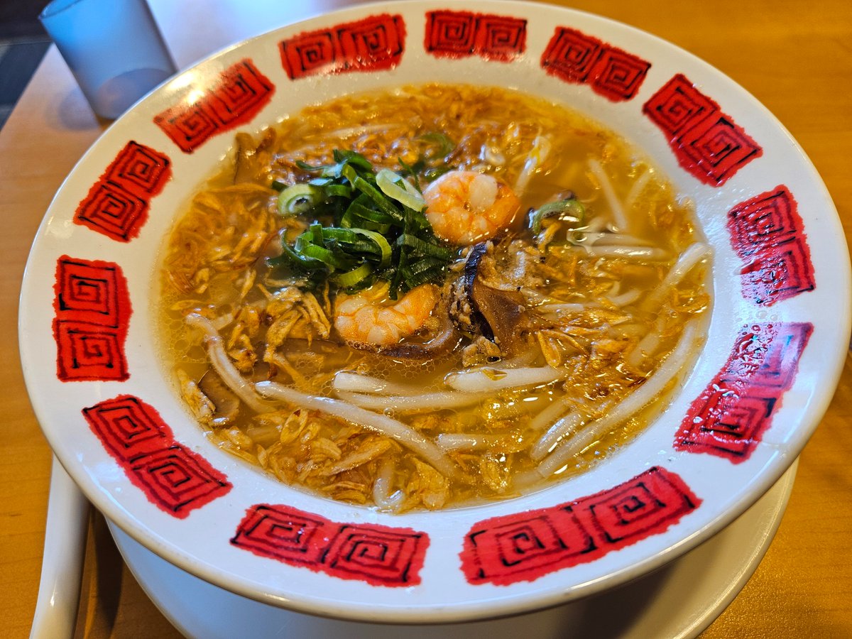 コオロ tweet media