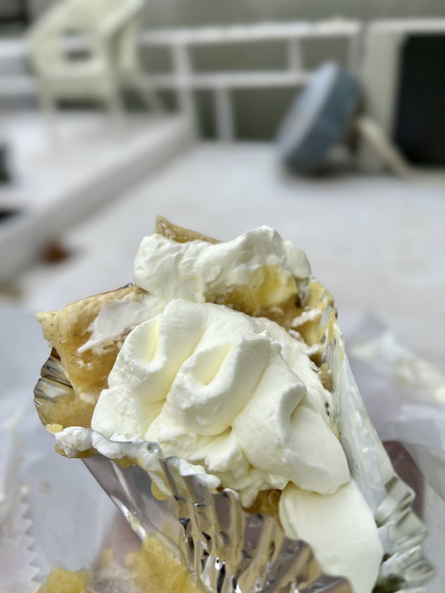 不在性書店 BE ABSENT tweet media