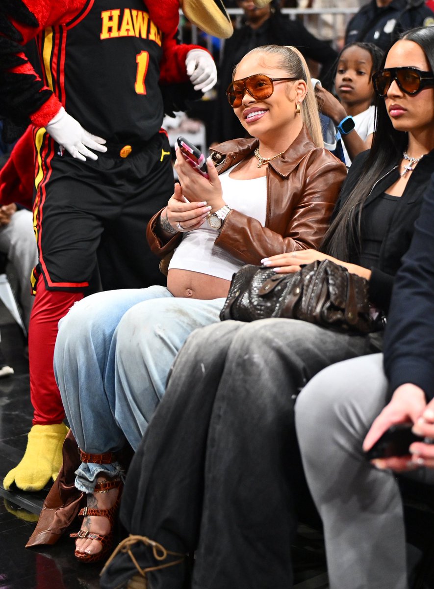 Complex Music tweet media