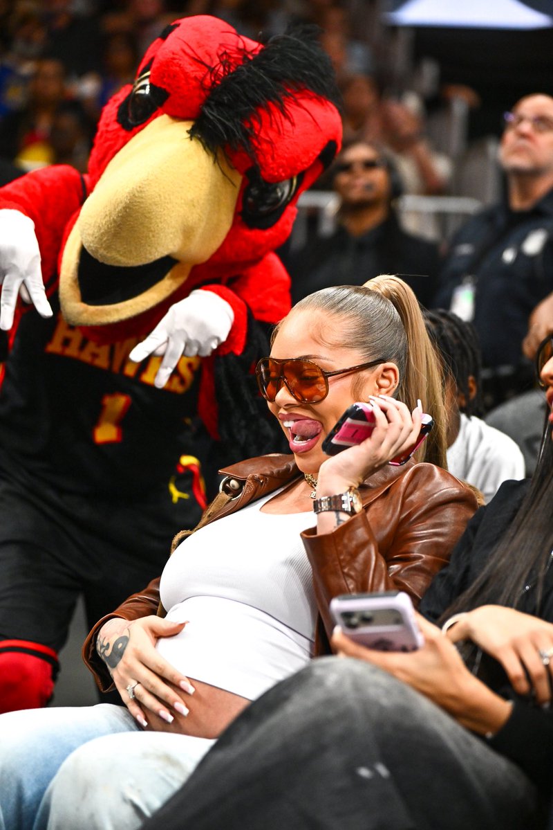 Complex Music tweet media