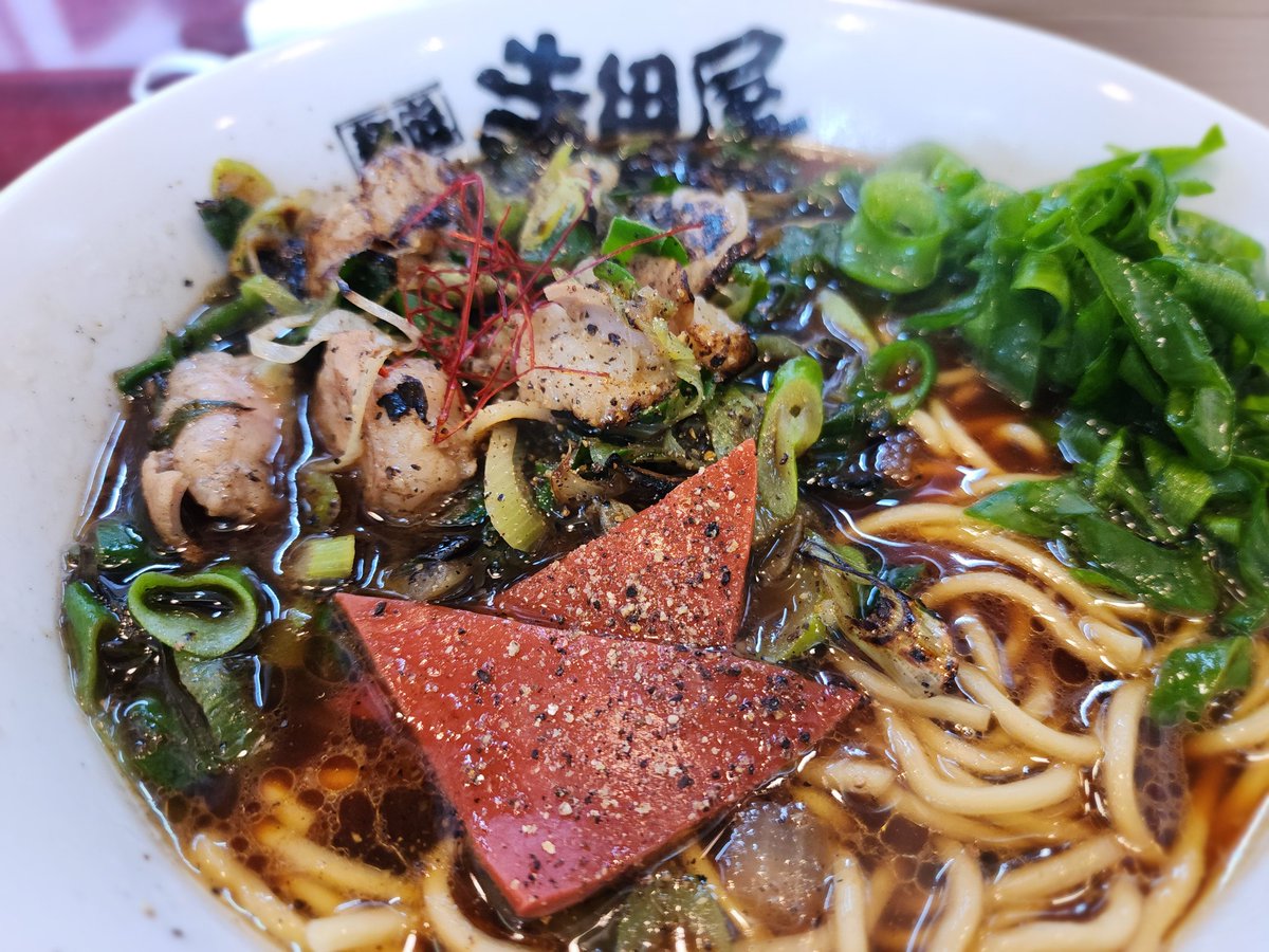 clash009's tweet photo. しっかりした味付け(少し私には濃かった)で美味しかった！

麺も美味しかったです。

#麺庭寺田屋
#近江牛ホルモンラーメン
#自家製麺 https://t.co/IKdFfED4kZ
