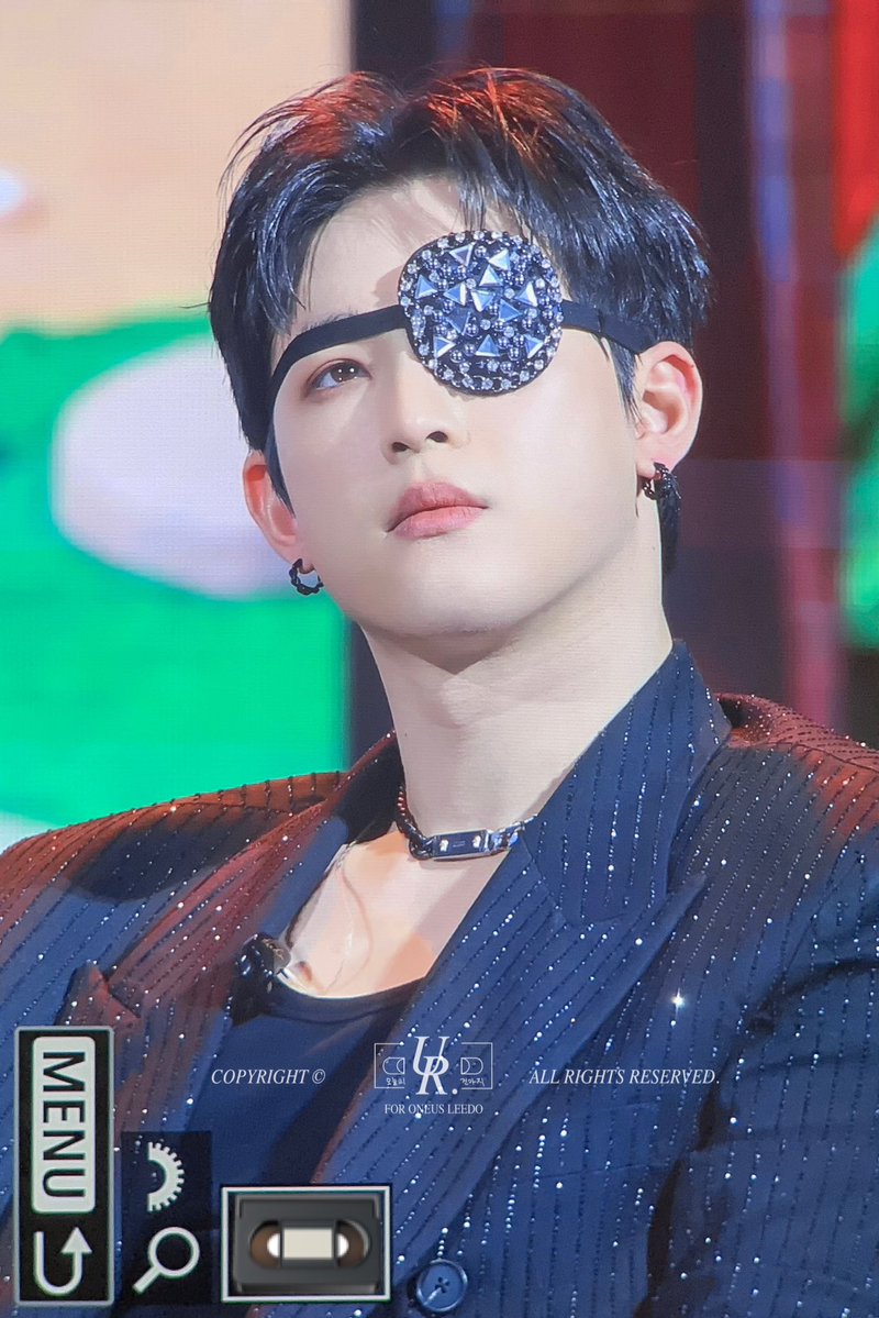 𝑼𝑹. tweet media