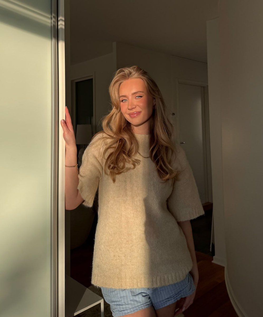 ! Shiny Daniela ! tweet media