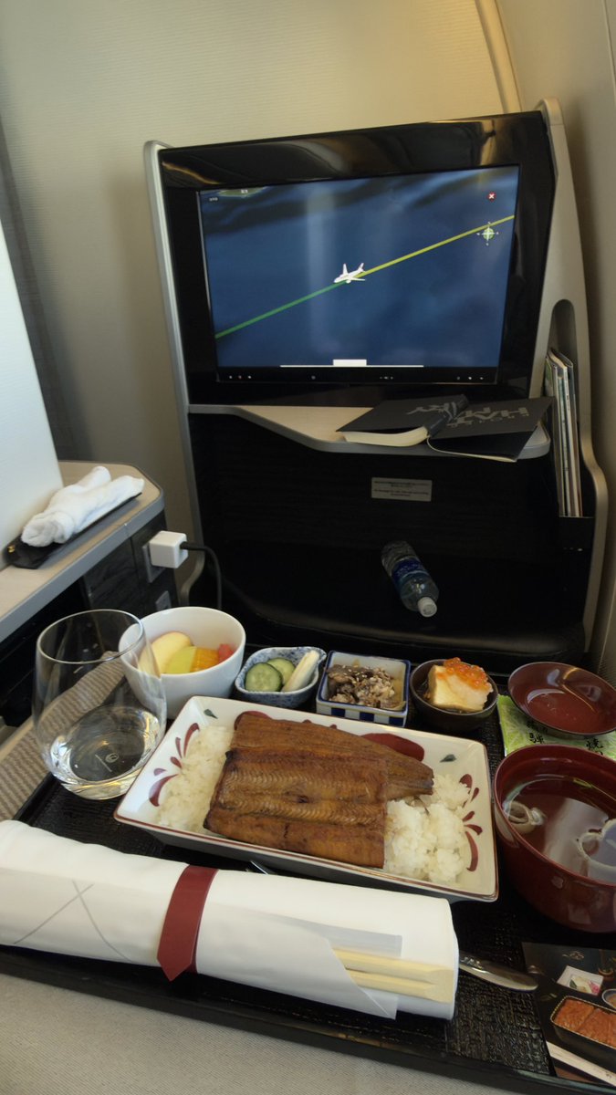 JAL で野田岩の鰻なう