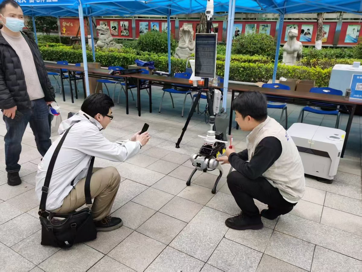 ZOGLAB's tweet photo. [Meteorological Science Popularization] 
On March 21, 2026, ZOGLAB team participated in the Xiamen Meteorological Service's 323 World Meteorological Day themed event. Meteorological observation UAV and met dogs were featured on the official media of the Xiamen Daily.
l https://t.co/Tu3foQgJnu