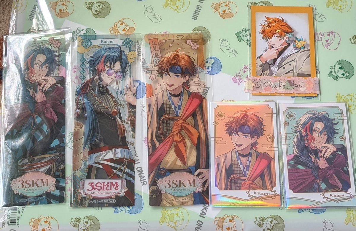 kinako_lav's tweet photo. 【交換】にじさんじ 3SKM  2周年  2nd Anniversary アニメイト 特典 クリアしおり ランダムチェキ風カード  

譲▶︎🔑🐍・📿🍔(画像1)
求▶︎🫖🌿(画像2)

郵送での交換希望です📮
バラ、纏め、どちらも受け付けております！

 #3SKM https://t.co/a4D8t41USK